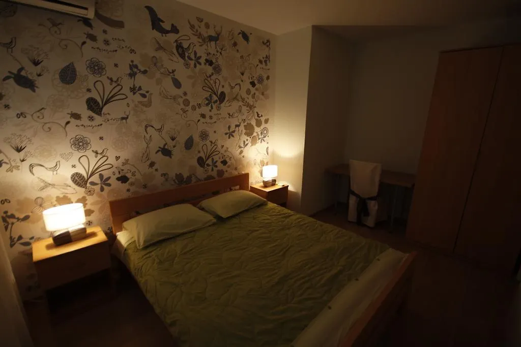 City Center Accommodation Zara 0*,  Croazia