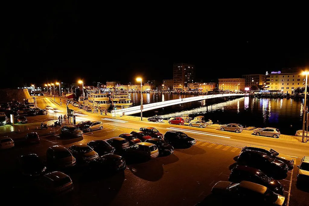 Appartamento City Center Accommodation Zara Croazia