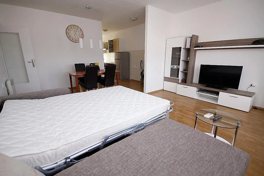 City Center Accommodation Zara 0*,