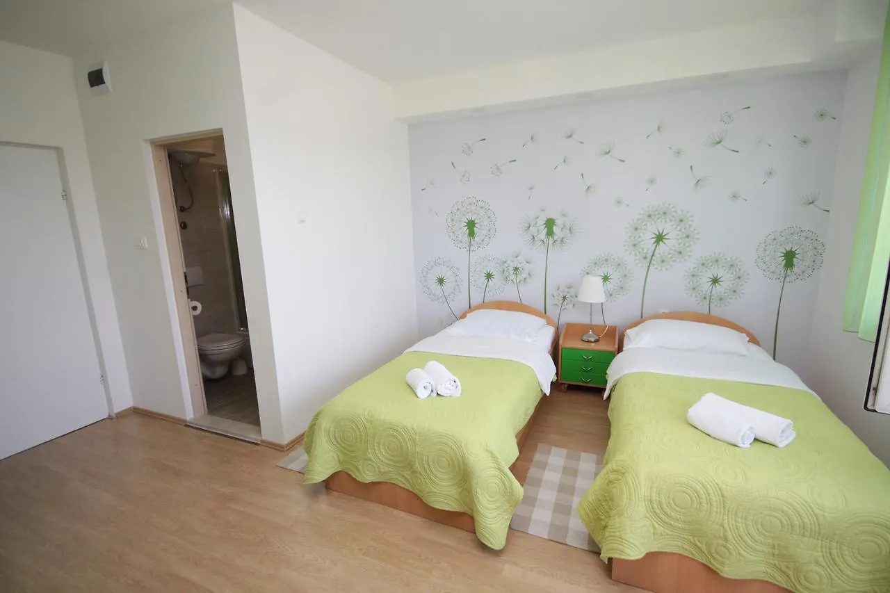 City Center Accommodation Zara Appartamento