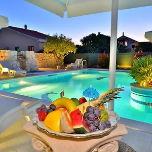 Dalmatina Mit Pool Villa